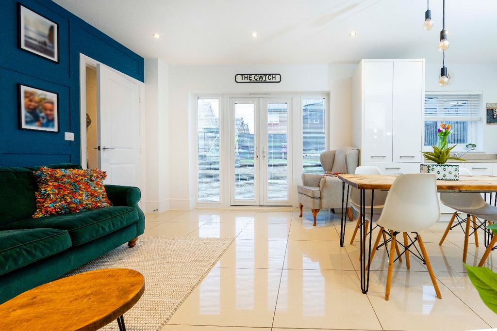 Additional image 8 of 4 bed detached house for saleFoxglove Close, Trelewis, Treharris CF46