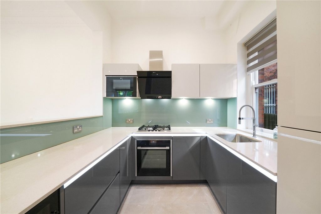 Property photo 3 of 15 Picture No. 06