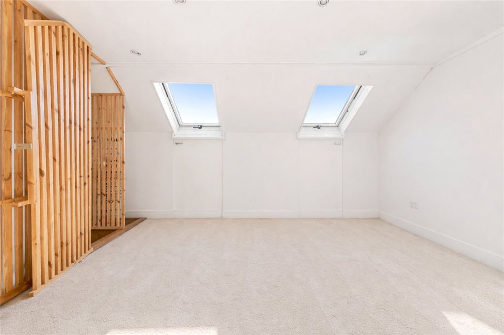 Property photo 3 of 12 Picture No. 26
