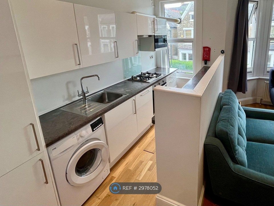 Property photo 2 of 12