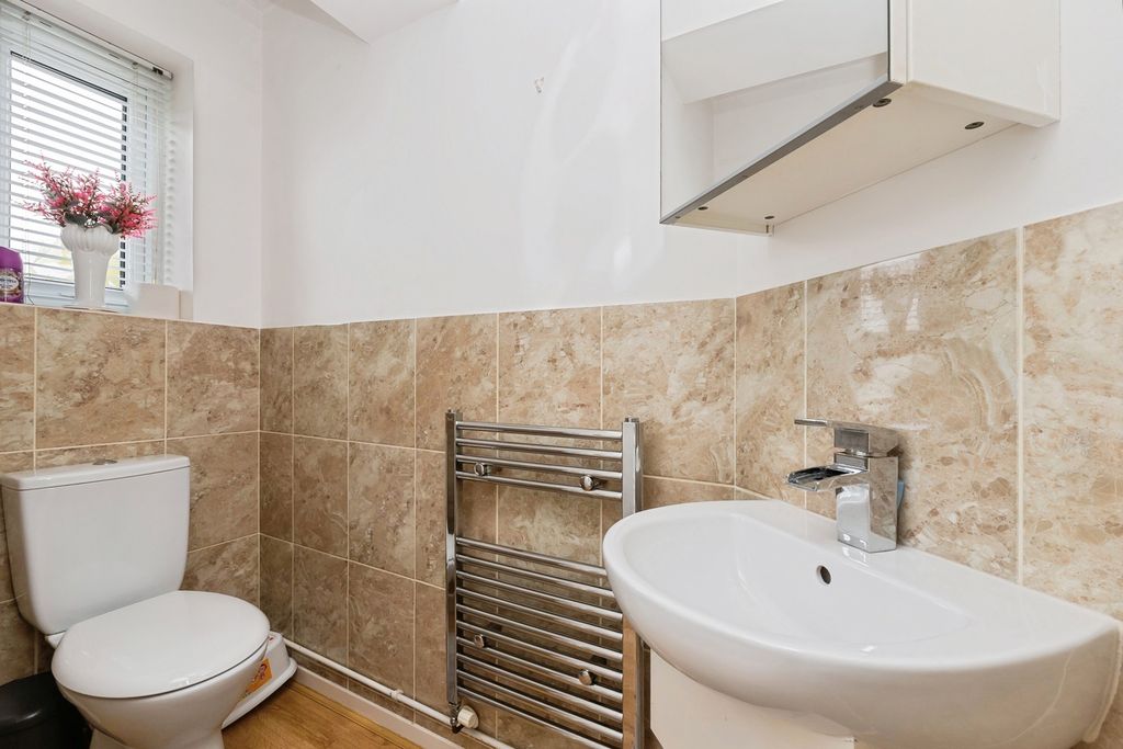 Property photo 3 of 16 Pbox-Img.Jpg
