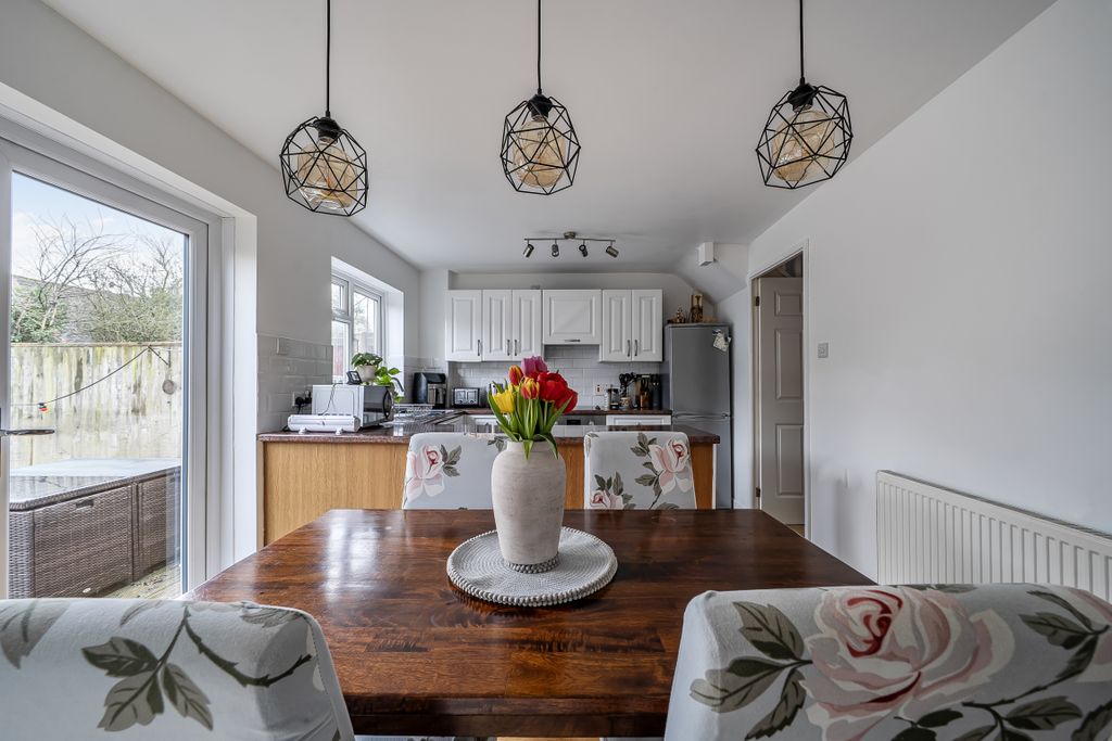 Property photo 3 of 10 14110962698De5c59149F