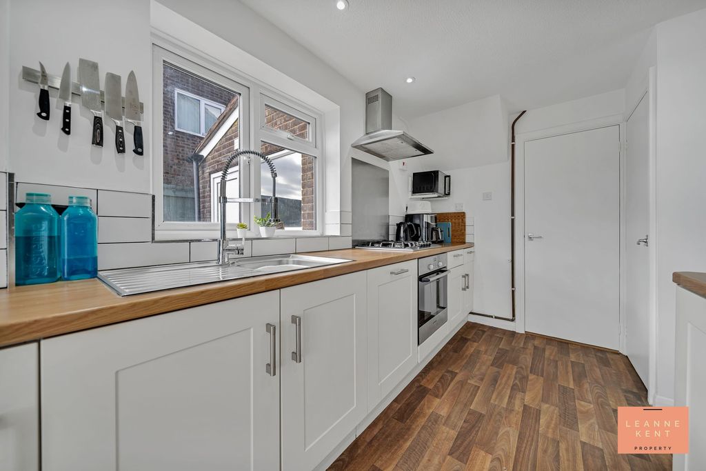 Additional image 18 of 3 bed semi-detached house for saleCaerleon Court, Caerphilly CF83