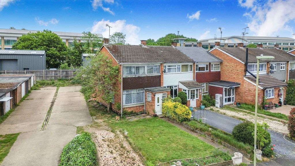 Property photo 1 of 10 4928682
