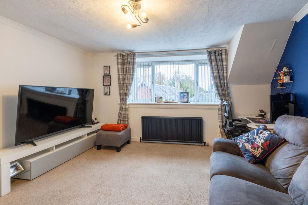 Property photo 2 of 17 Living Room