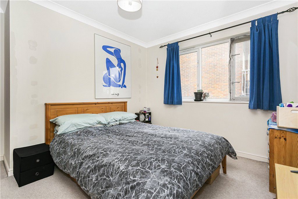 Property photo 3 of 11 Bedroom