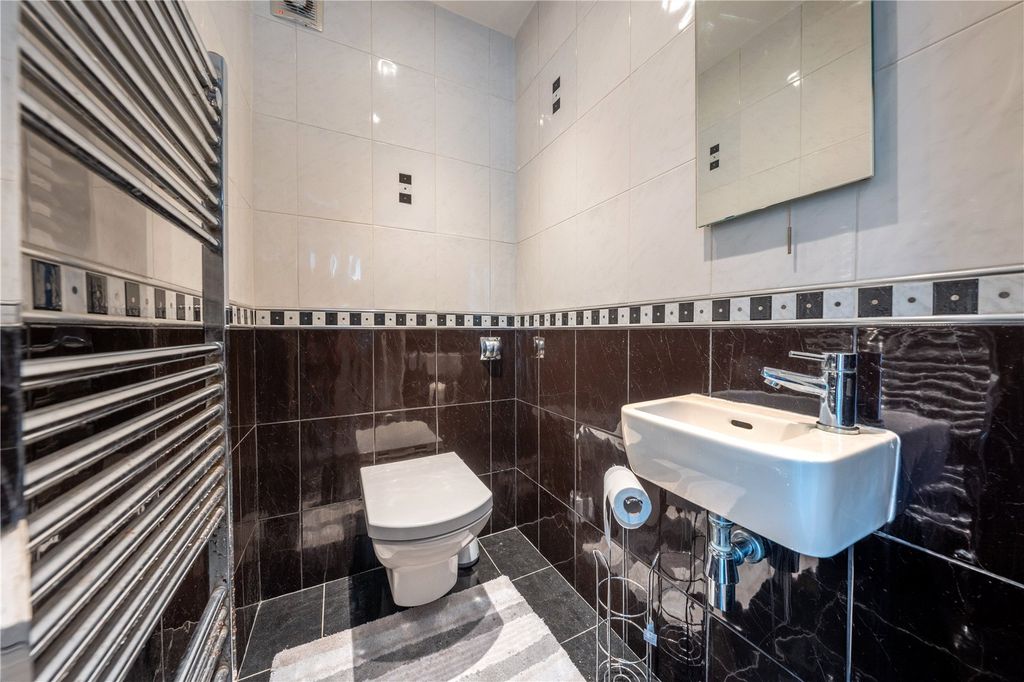 Additional image 23 of 4 bed detached house for saleCarnoustie, Tamworth, Staffordshire B77