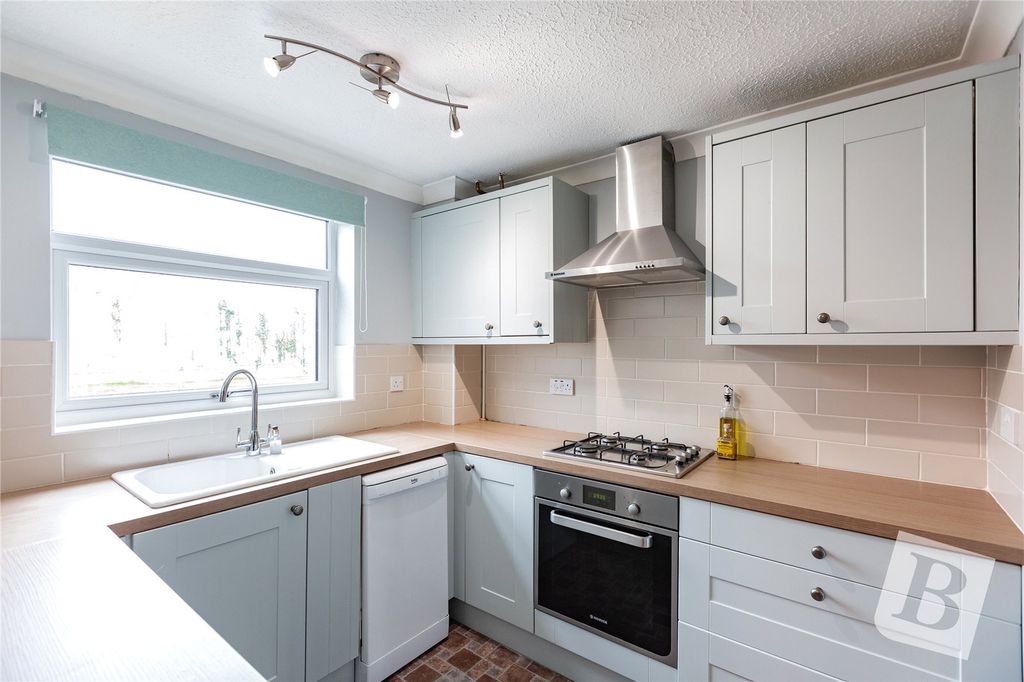 Property photo 2 of 18 Kitchen