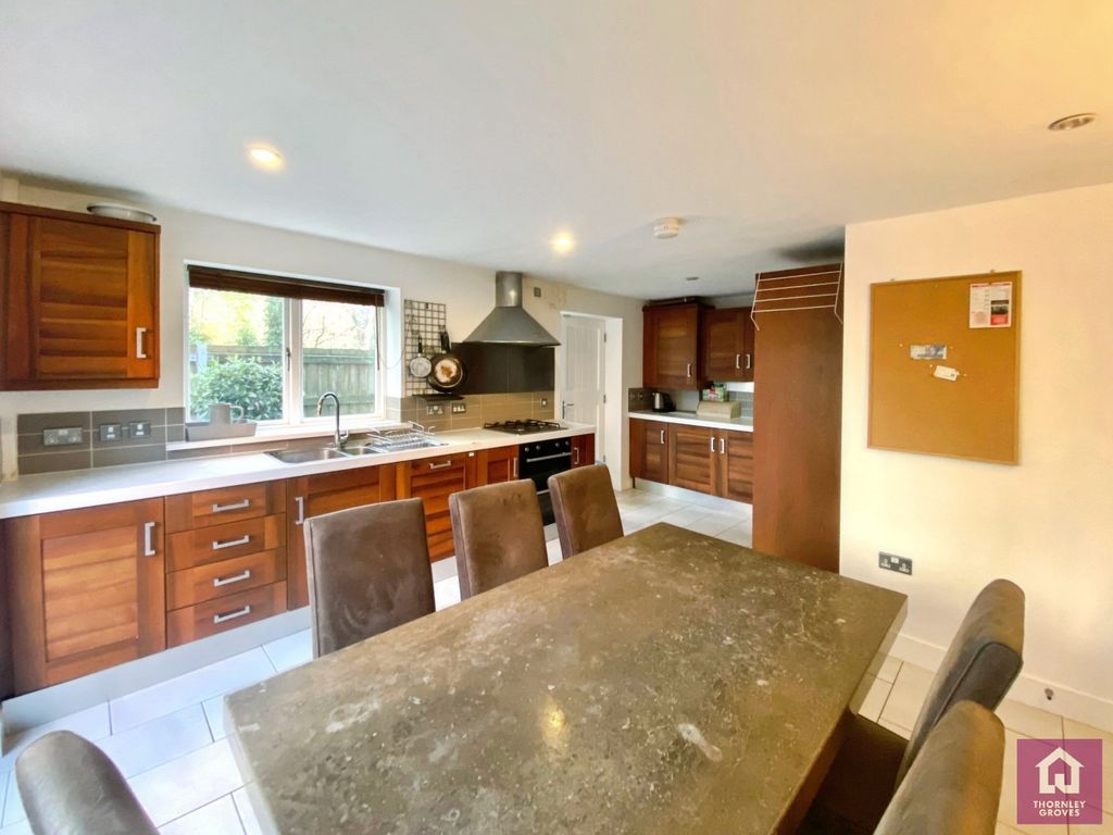 Property photo 3 of 23 Picture No. 17