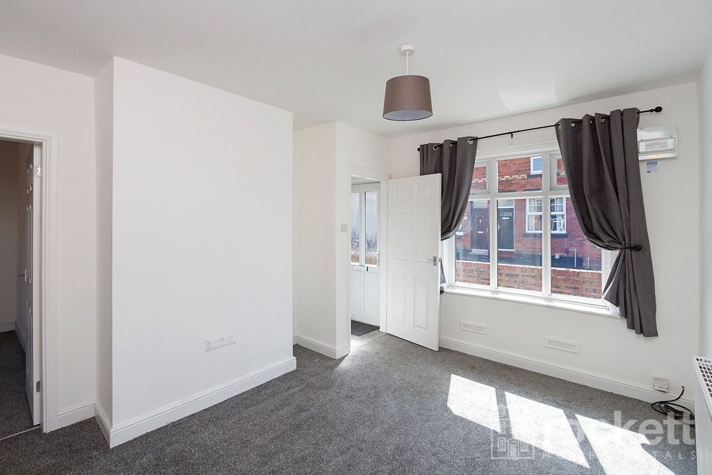 Property photo 1 of 16 Picture No. 07