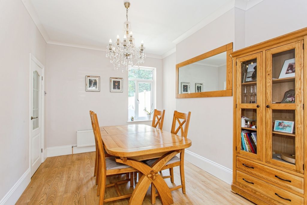 Property photo 3 of 17 Dining Room
