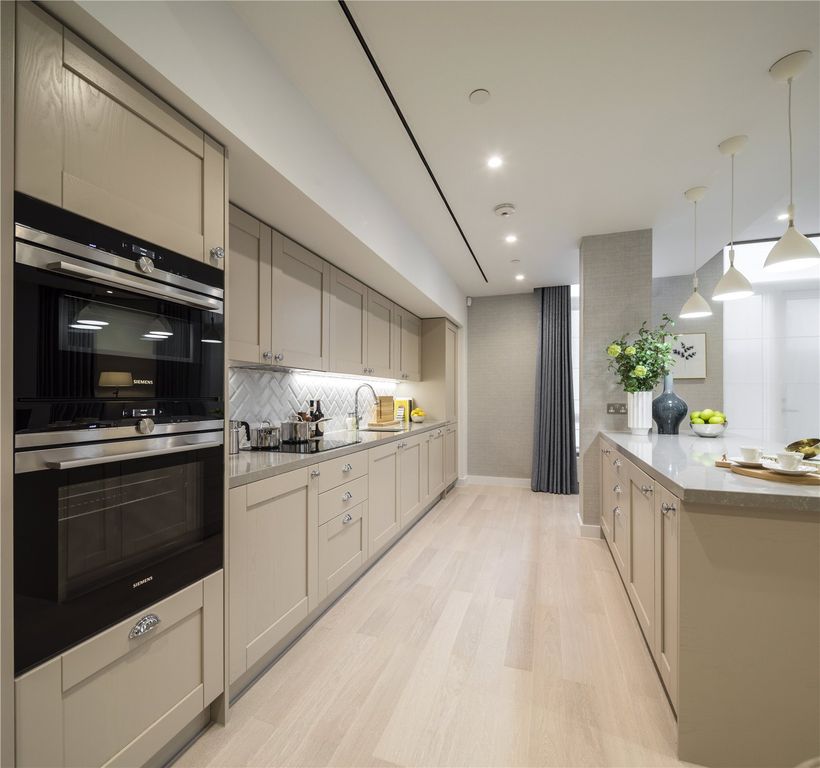 Property photo 3 of 17 Show Flat Kitchen