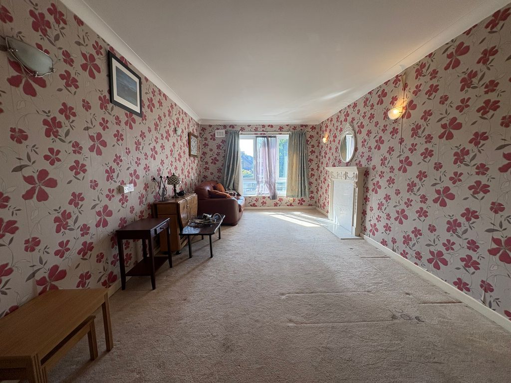 Property photo 3 of 7 Img_7223