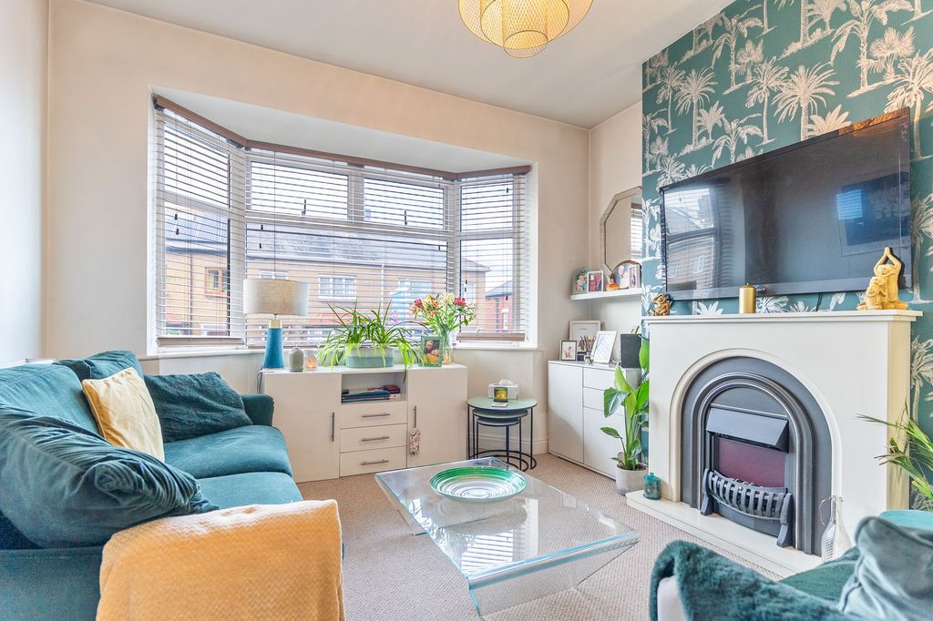 Property photo 2 of 24