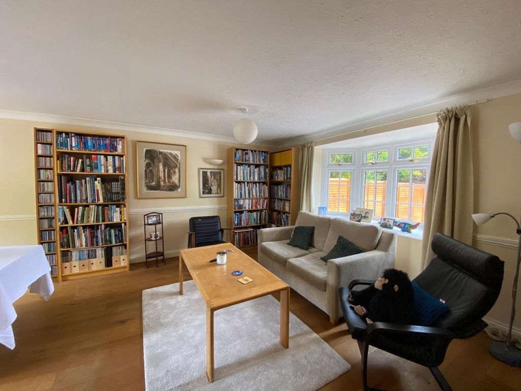Property photo 3 of 14 A9E6871A-c47F-4255-Abdf-720B532Ea9B2.Jpg
