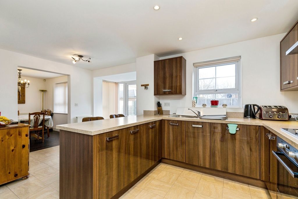 Property photo 2 of 18 Pbox-Img.Jpg