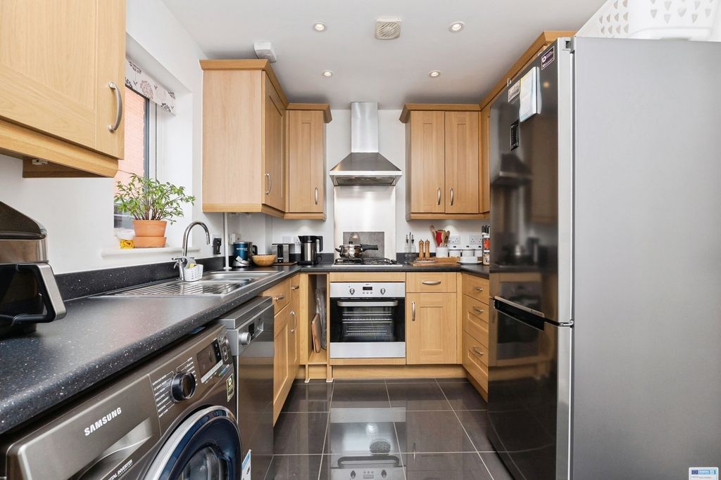 Property photo 3 of 19 Pbox-Img.Jpg