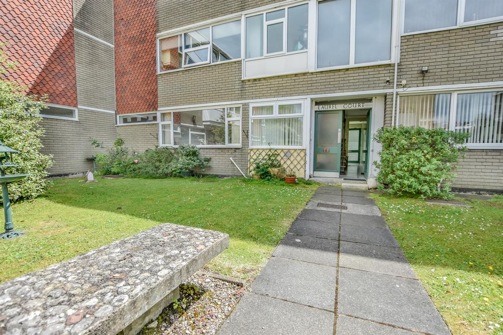 Property photo 1 of 11 Front