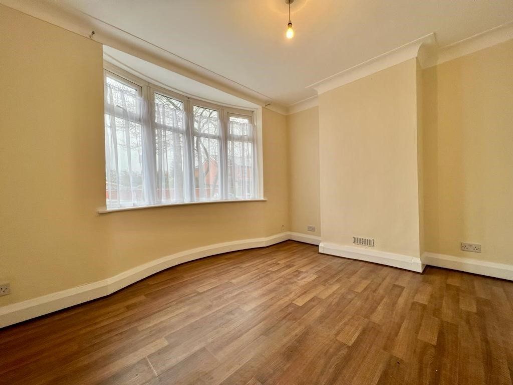 Property photo 2 of 8 Picture No. 05