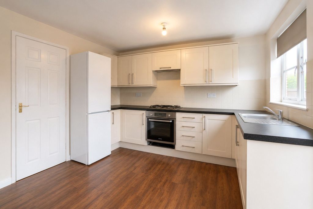 Property photo 3 of 11 Picture No. 28