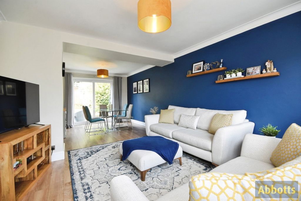 Property photo 3 of 28 Pbox-Img.Jpg