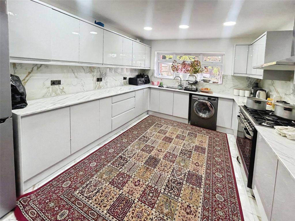 Property photo 2 of 13 Kitchen