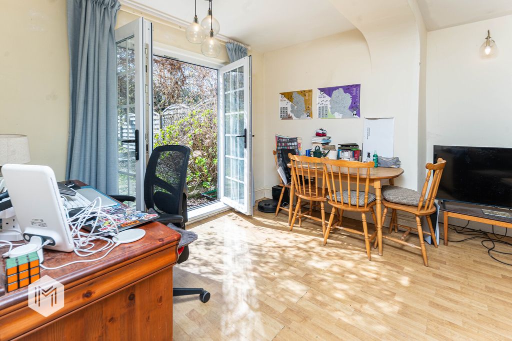 Property photo 3 of 14 Picture No. 29