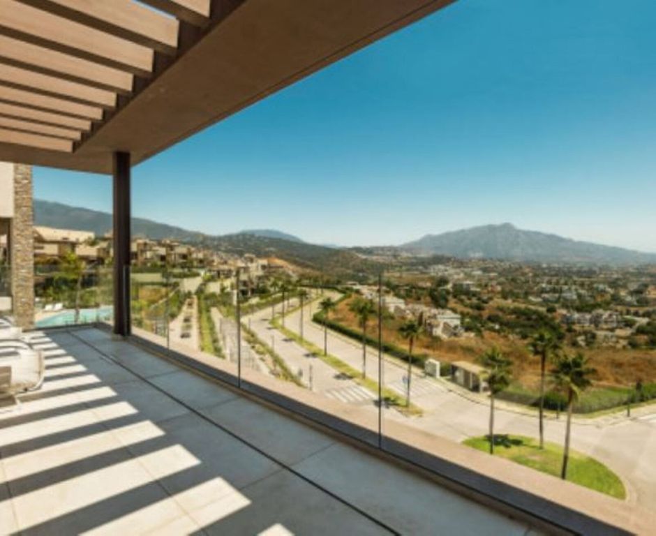 Property photo 1 of 26