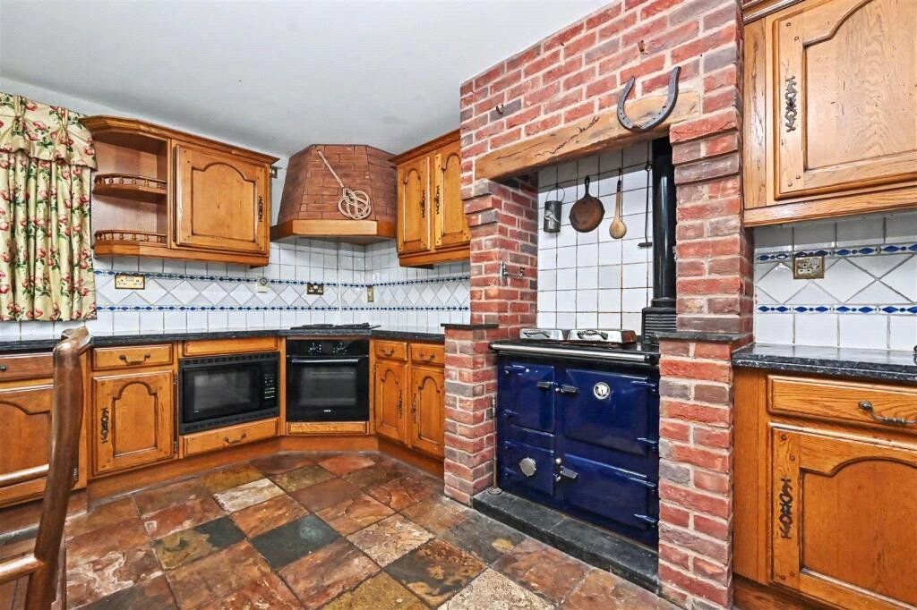 Property photo 3 of 72 Picture No. 43