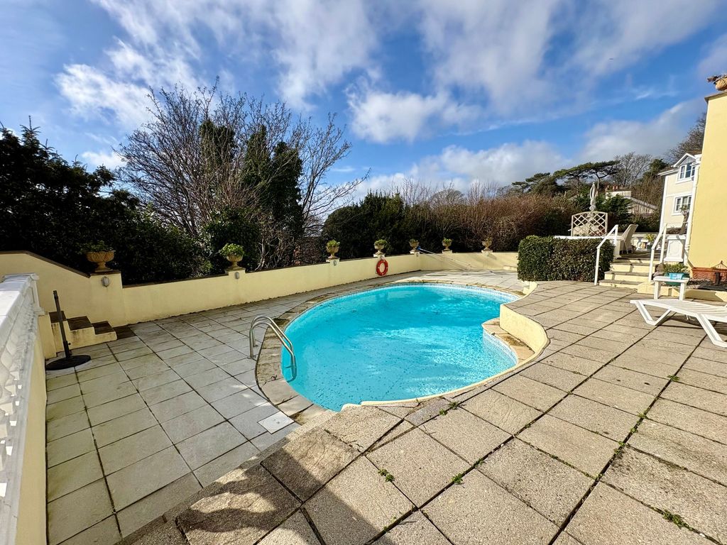 Property photo 2 of 26