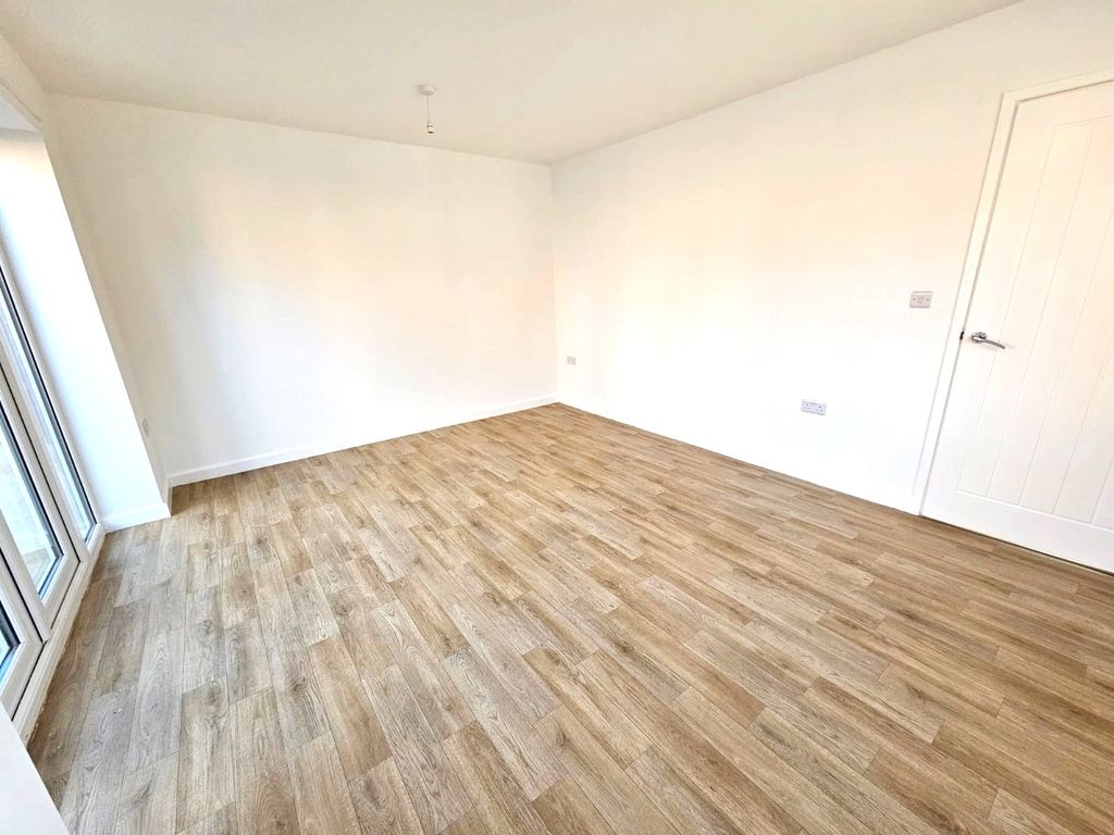 Property photo 3 of 11 Picture No. 06