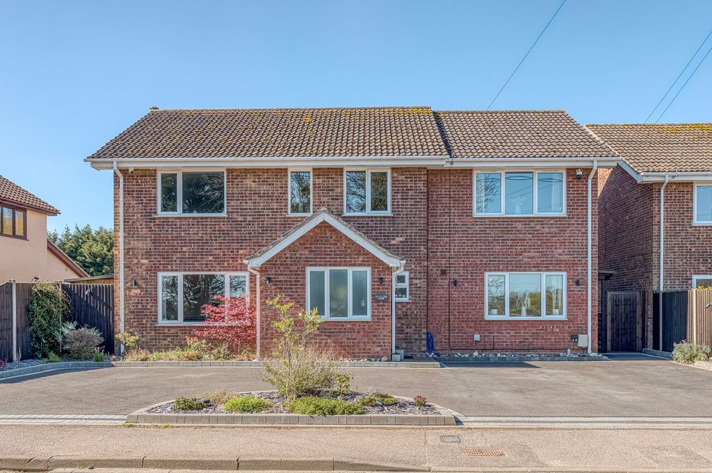 Property photo 1 of 30