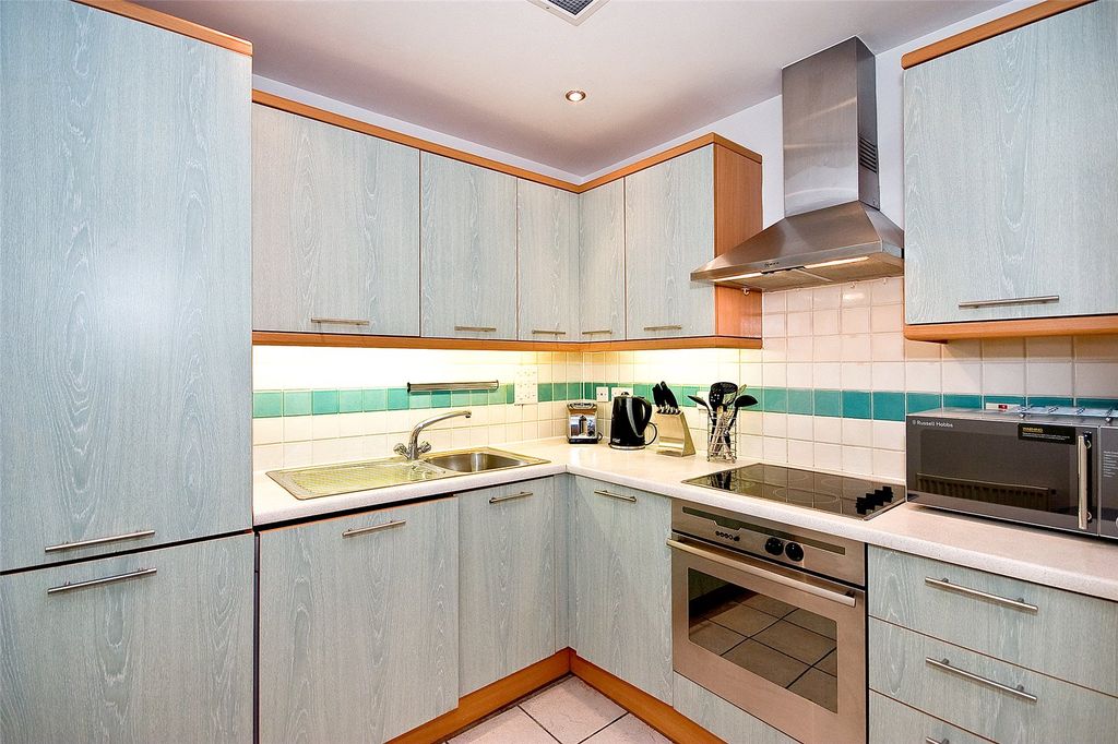 Property photo 2 of 8 Picture No. 10