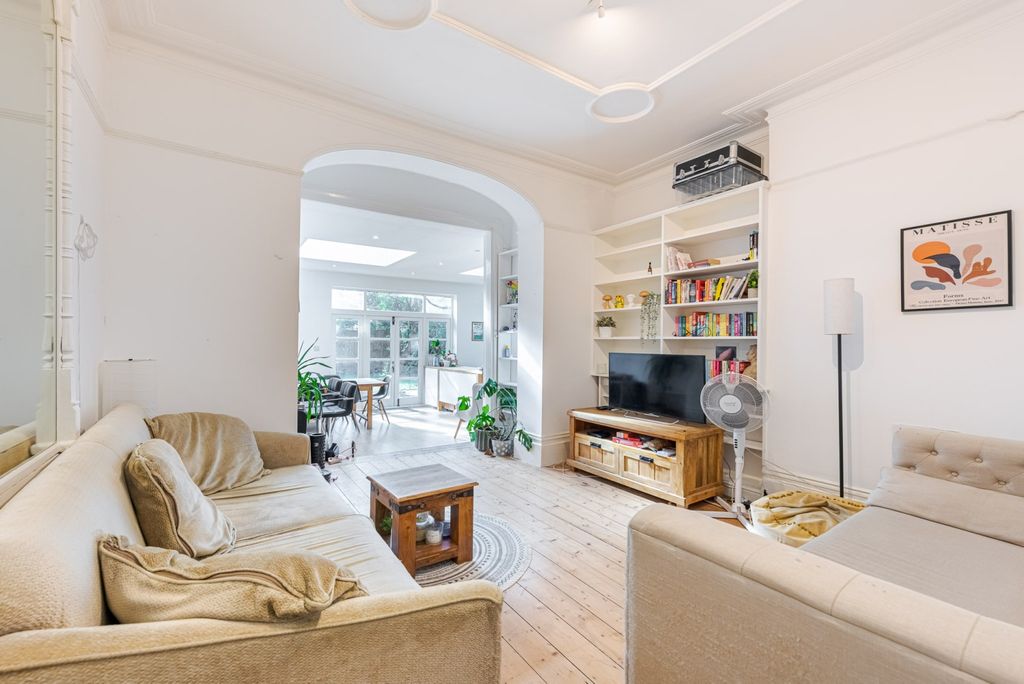 Property photo 1 of 14