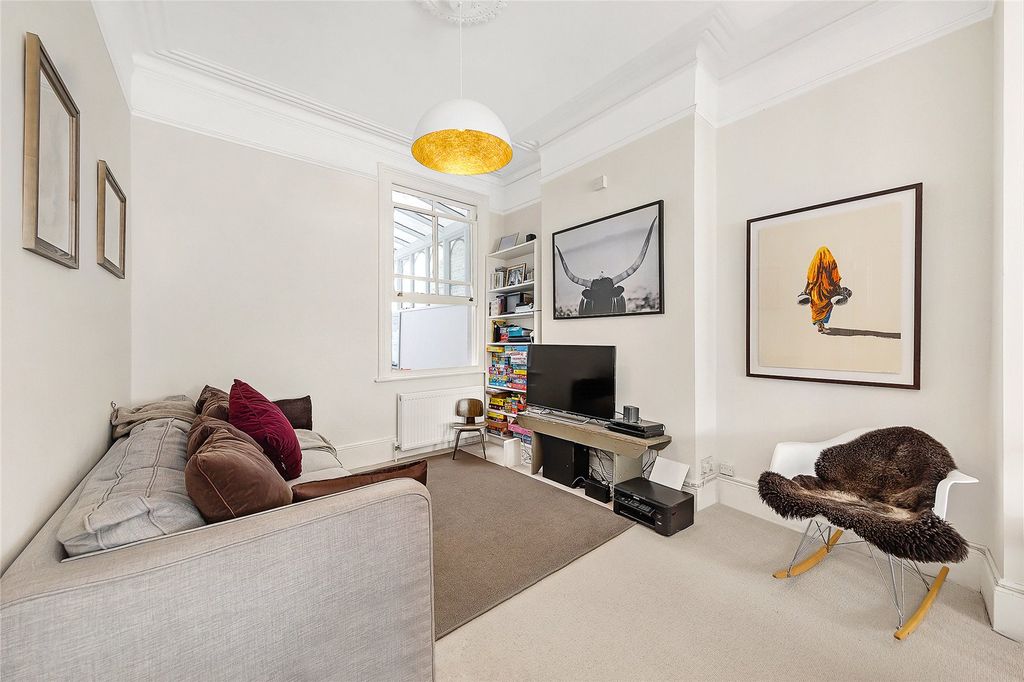 Property photo 3 of 13