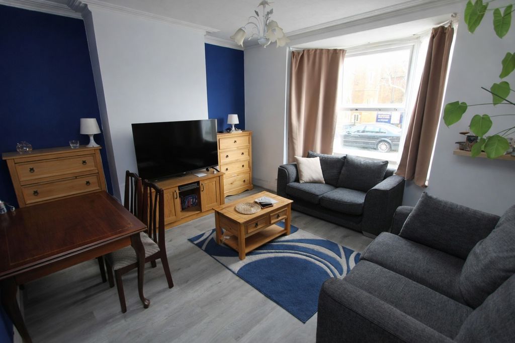 Property photo 2 of 10 Photo 11