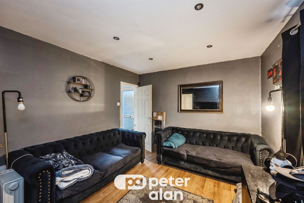 Property photo 3 of 30