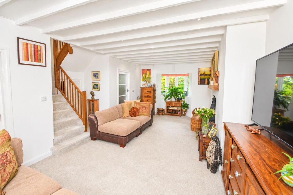 Property photo 3 of 21 Drawing Room