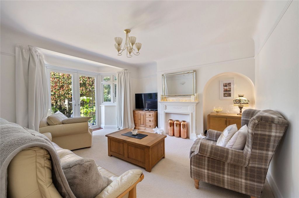 Property photo 3 of 13 Drawing Room