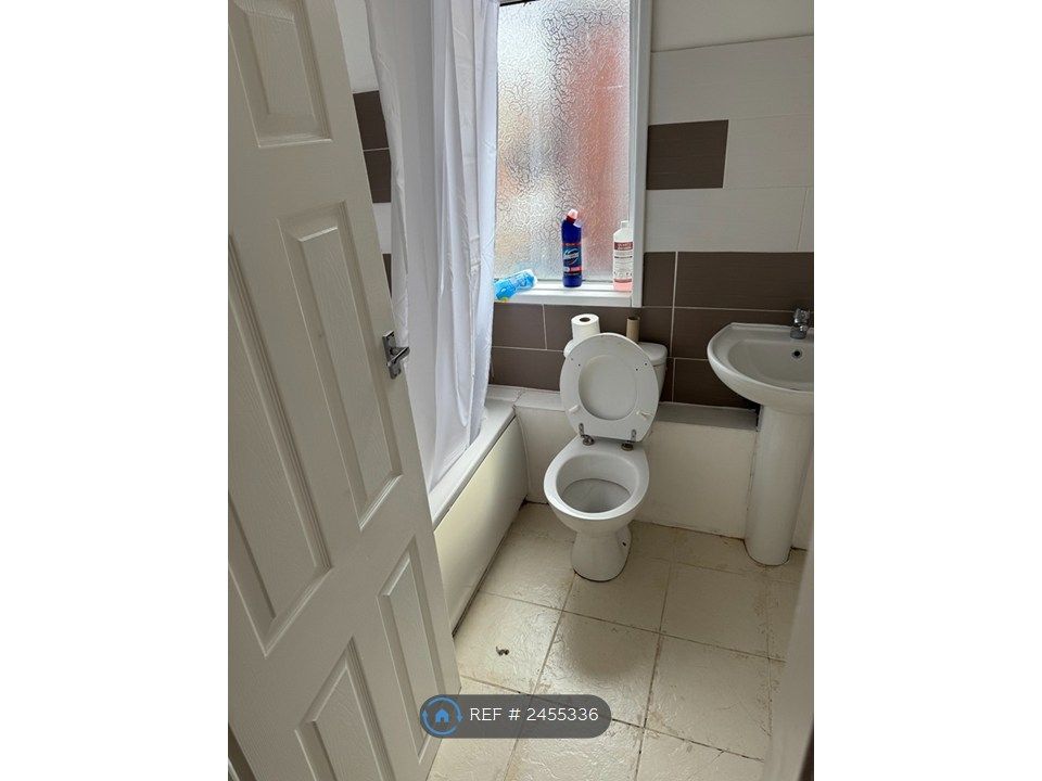 Property photo 2 of 3