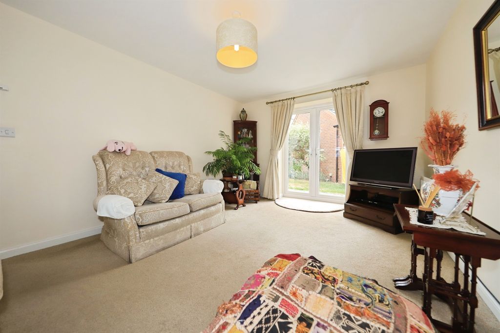 Property photo 2 of 16