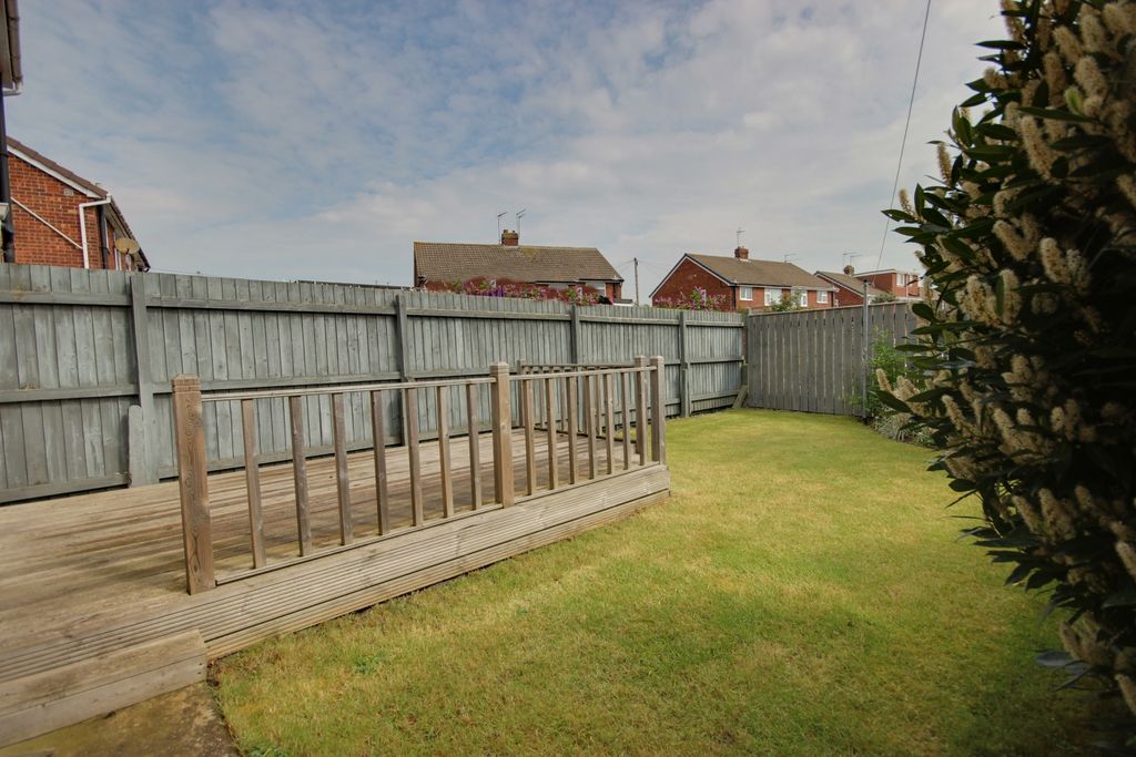 Property photo 2 of 17 1 Garden A