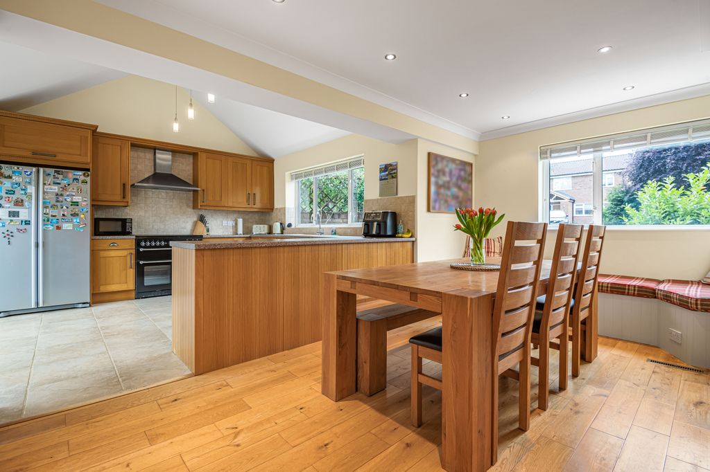Property photo 2 of 29 Kitchen/Dining