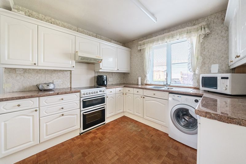 Property photo 3 of 12 Photo 8