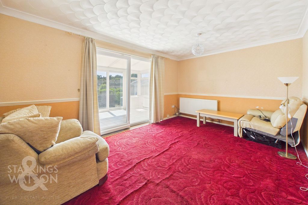 Property photo 2 of 27
