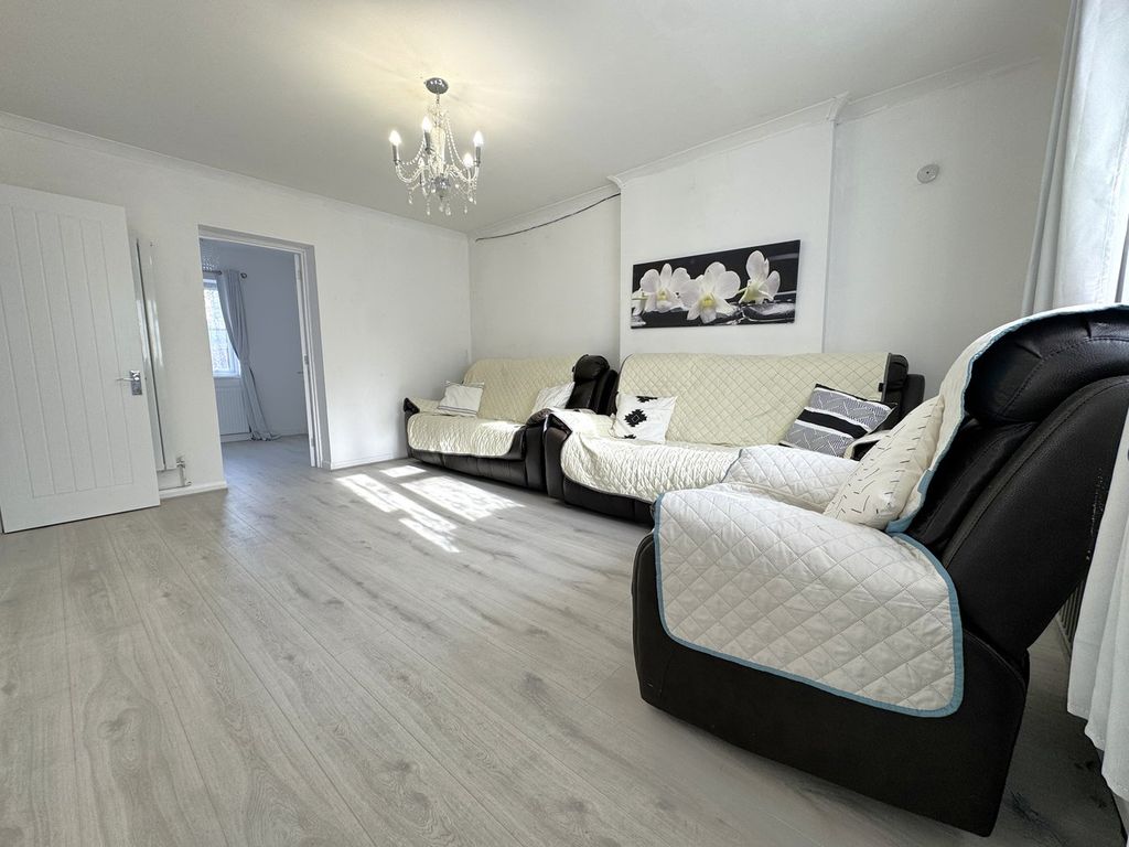 Property photo 2 of 26