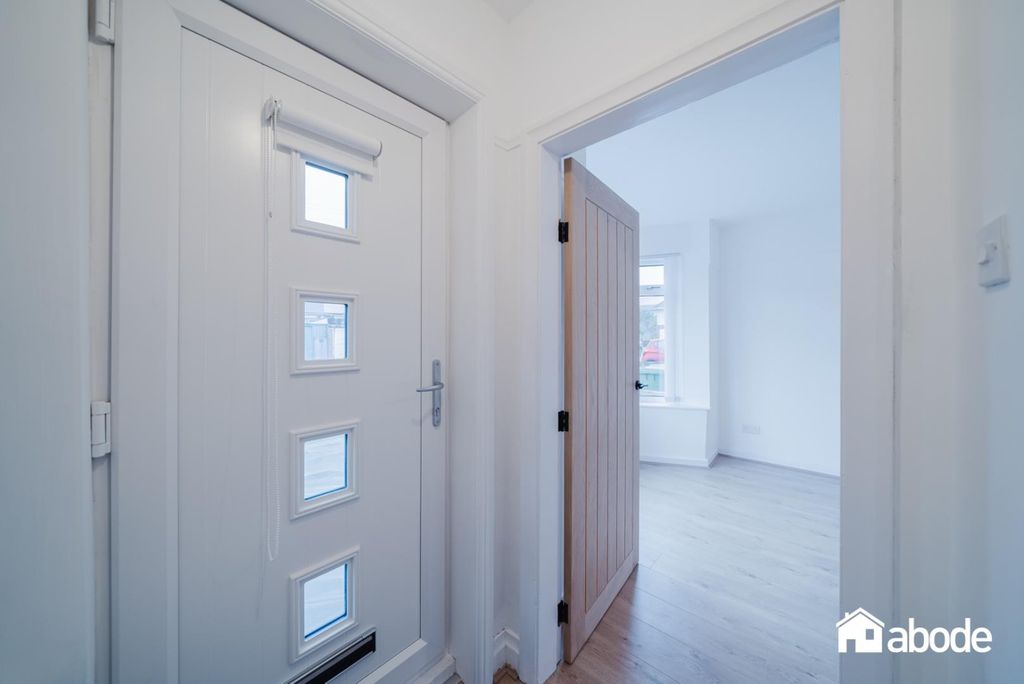 Property photo 3 of 23 Dsc01934-Hdr.Jpg