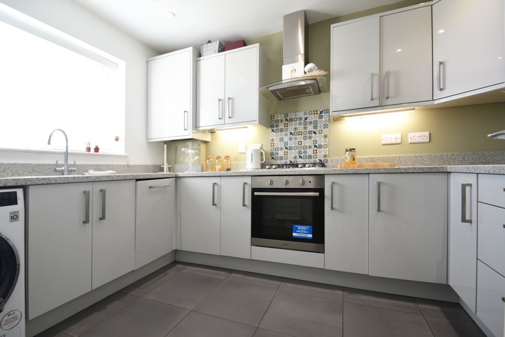 Property photo 3 of 13 Photo 11