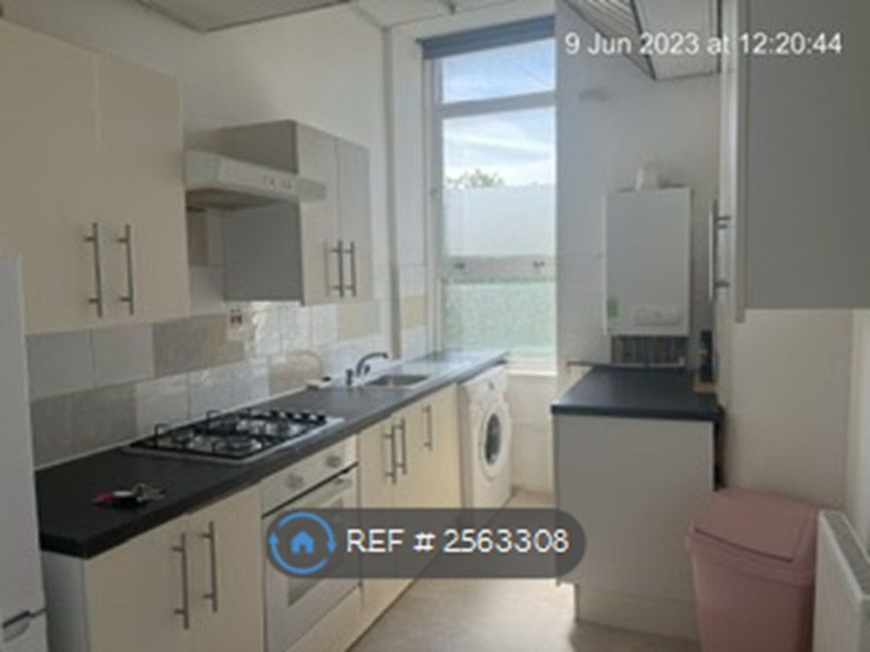 Property photo 2 of 8