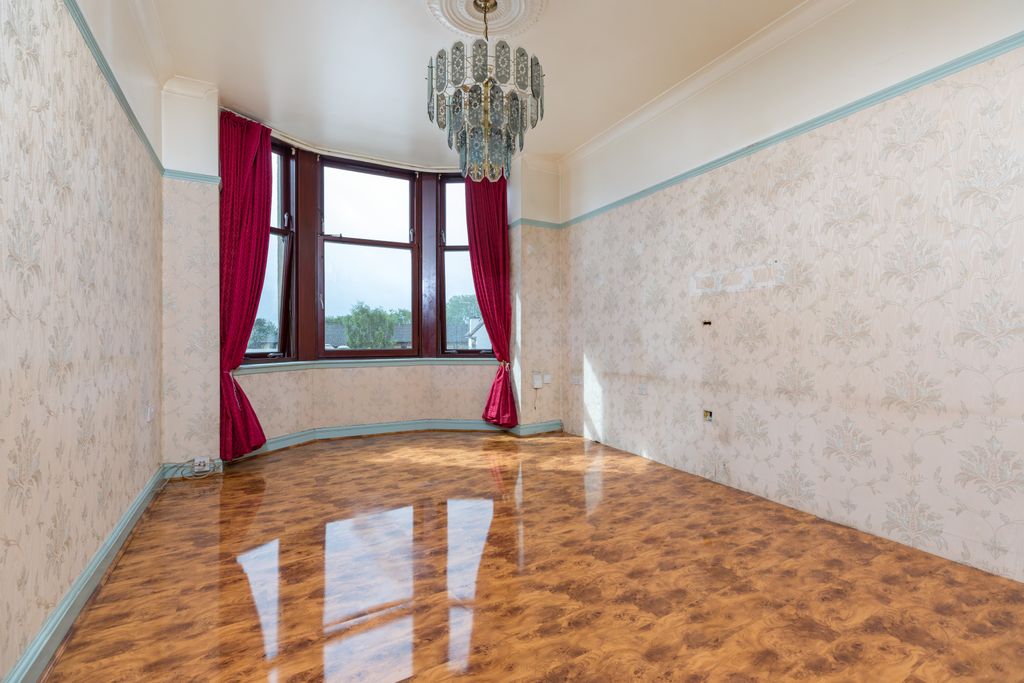 Property photo 2 of 18 68 Murano Street_007